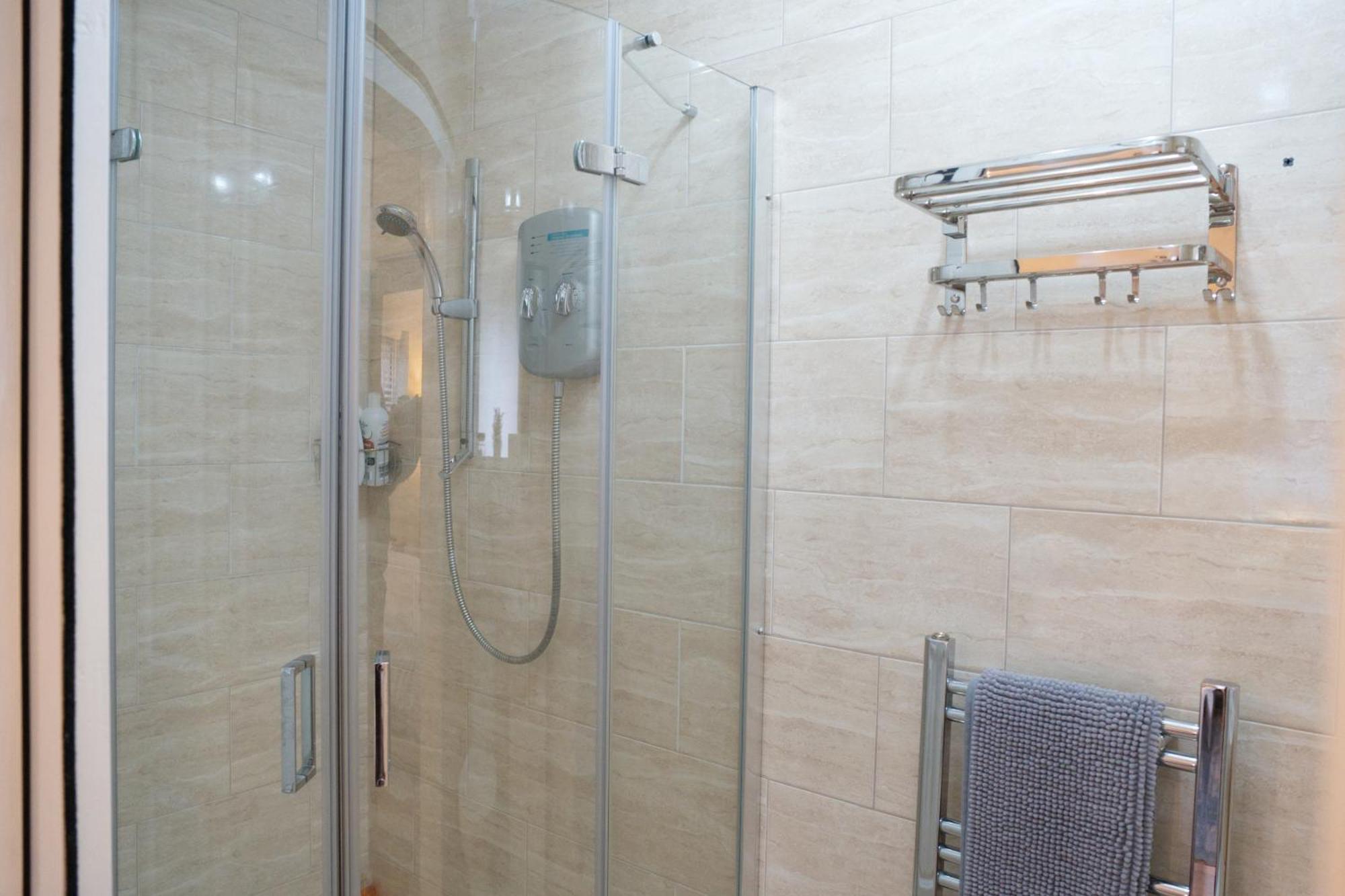 Athelas, Self Catering
